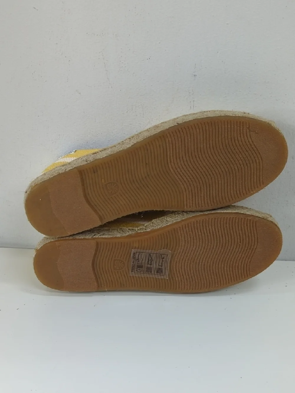 New Soludos Dali Striped Espadrilles in Yellow Size 7.5